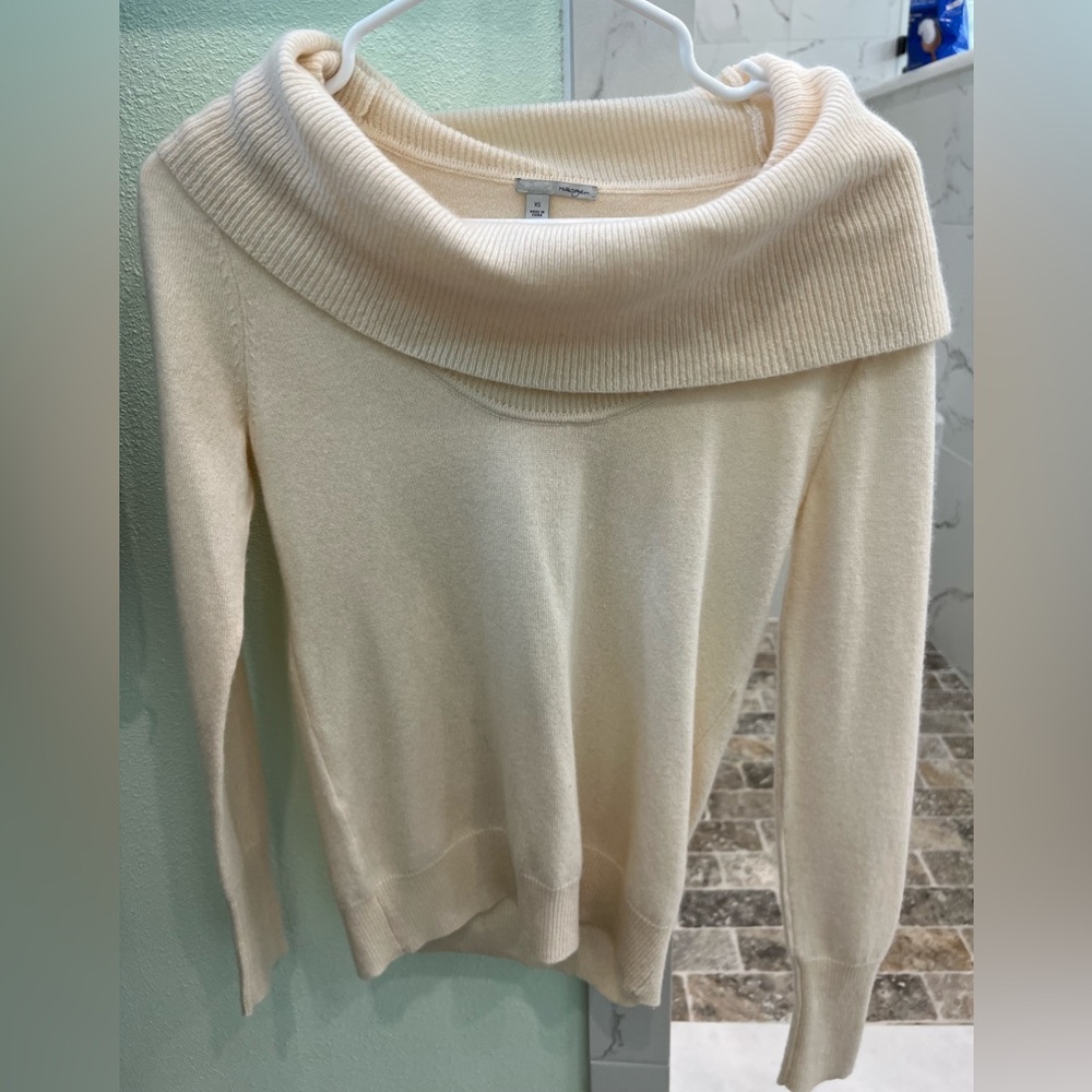 Cashmere sweater